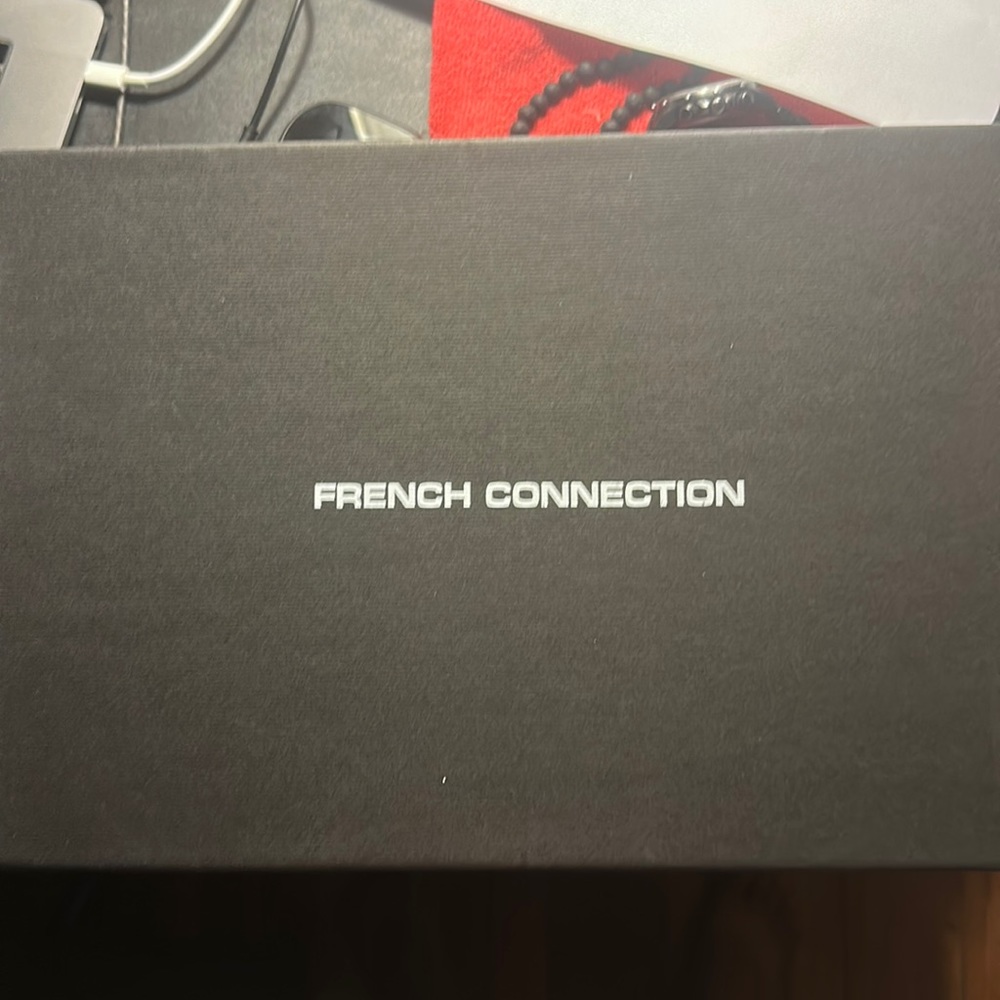 French connection (Gaston) low top sneaker.